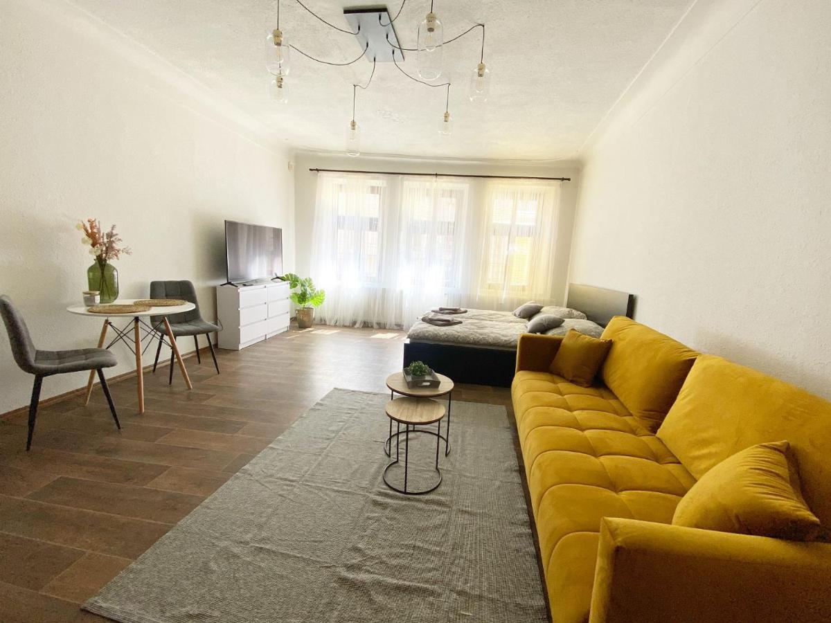 Kovarik Apartments I Olomouc Buitenkant foto