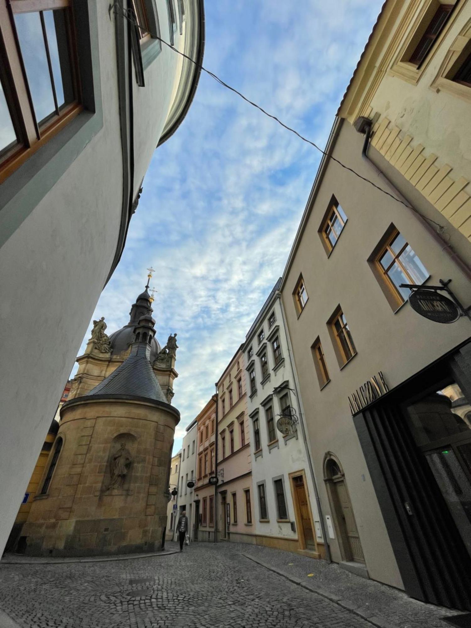Kovarik Apartments I Olomouc Buitenkant foto